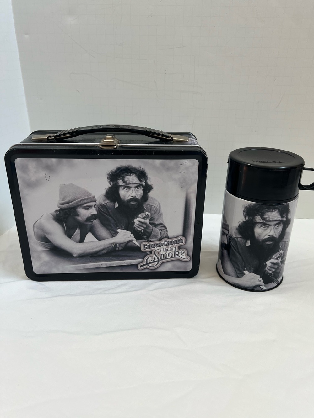 NECA Lunchbox Cheech & Chong's Up In Smoke Movie WITH Thermos Metal Black White